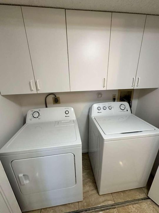 For Sale: $224,900 (2 beds, 2 baths, 1244 Square Feet)