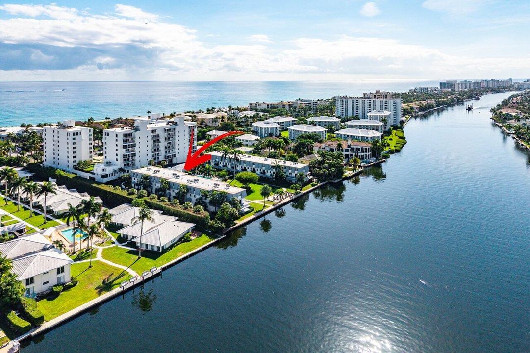 Active With Contract: $1,395,000 (2 beds, 3 baths, 2744 Square Feet)