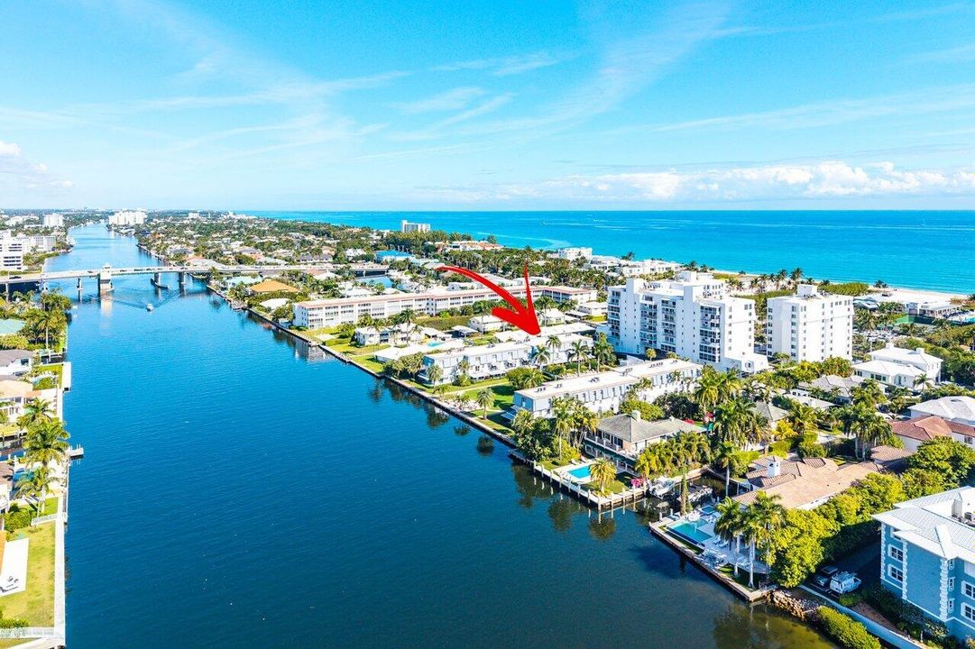 Active With Contract: $1,395,000 (2 beds, 3 baths, 2744 Square Feet)