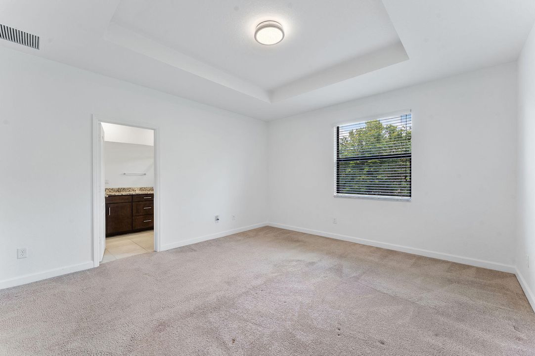 For Sale: $529,999 (3 beds, 2 baths, 1829 Square Feet)