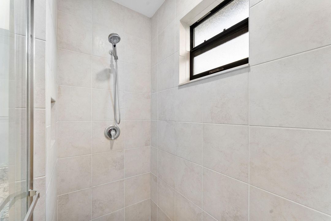 For Sale: $529,999 (3 beds, 2 baths, 1829 Square Feet)