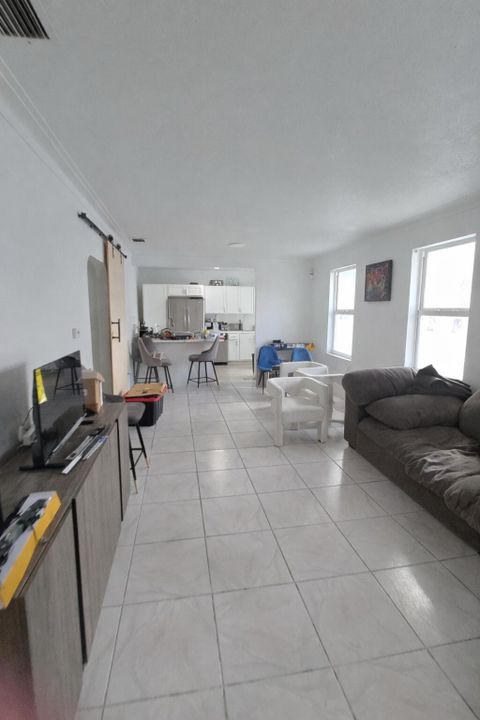 For Sale: $950,000 (0 beds, 0 baths, 2757 Square Feet)