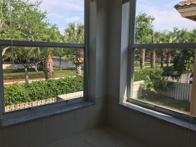 En Renta: $2,749 (3 camas, 2 baños, 1674 Pies cuadrados)