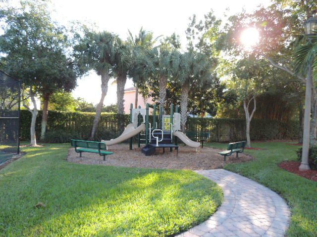 En Renta: $2,749 (3 camas, 2 baños, 1674 Pies cuadrados)