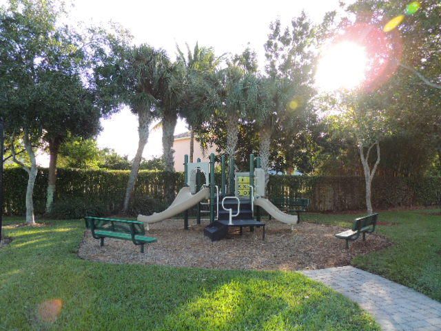 En Renta: $2,749 (3 camas, 2 baños, 1674 Pies cuadrados)