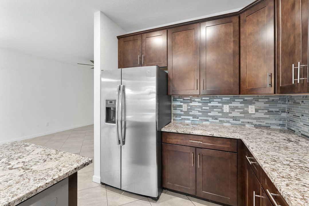 For Sale: $529,999 (3 beds, 2 baths, 1829 Square Feet)