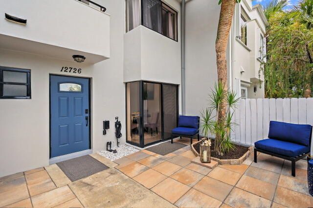 For Rent: $3,300 (2 beds, 2 baths, 1482 Square Feet)