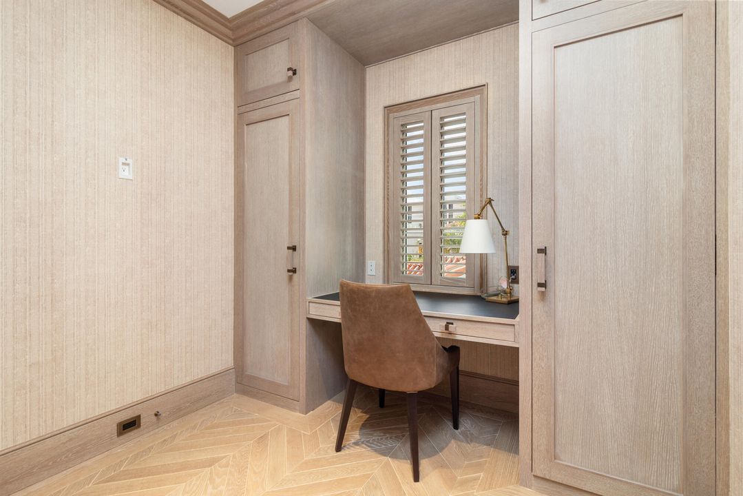 For Sale: $5,495,000 (2 beds, 2 baths, 1241 Square Feet)