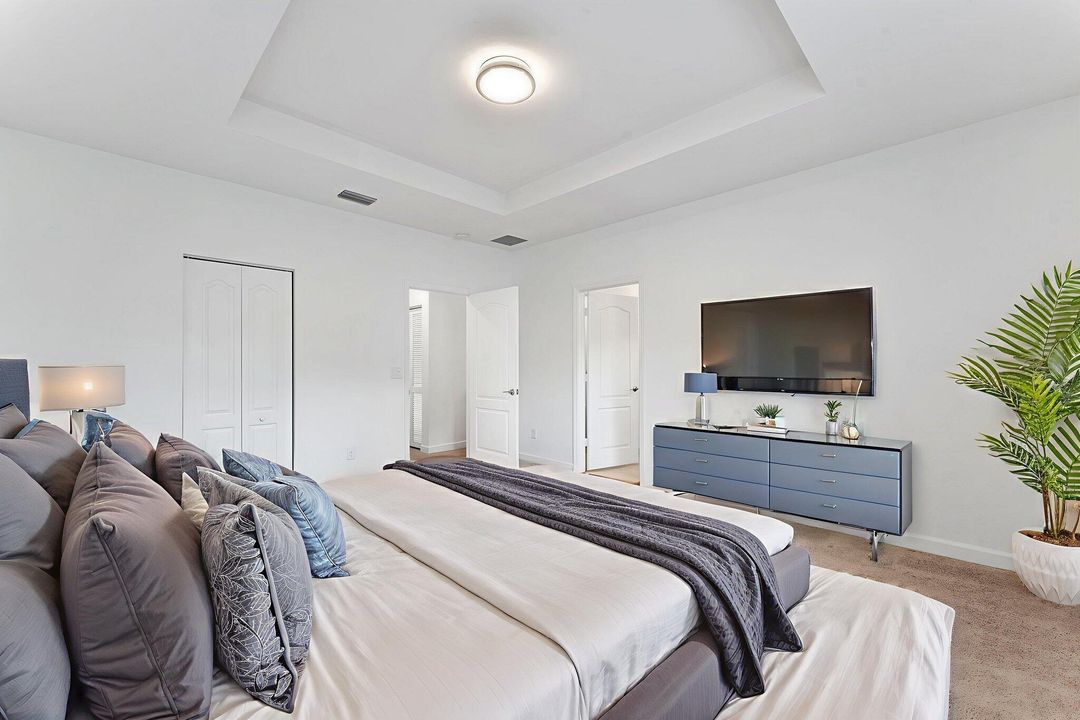 For Sale: $529,999 (3 beds, 2 baths, 1829 Square Feet)