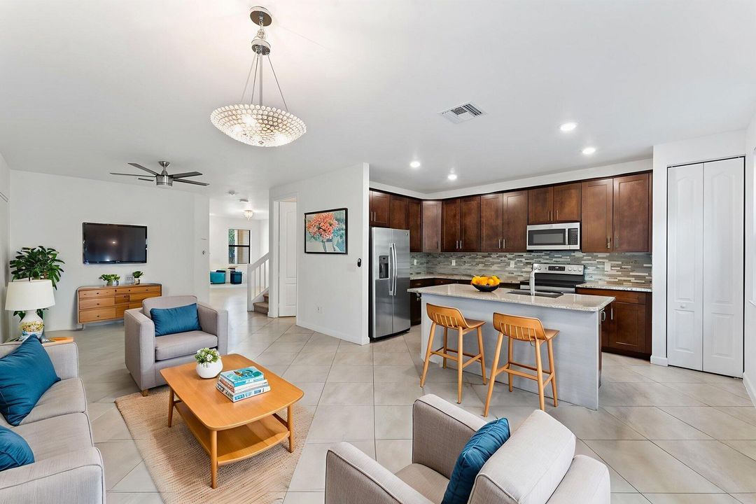 For Sale: $529,999 (3 beds, 2 baths, 1829 Square Feet)