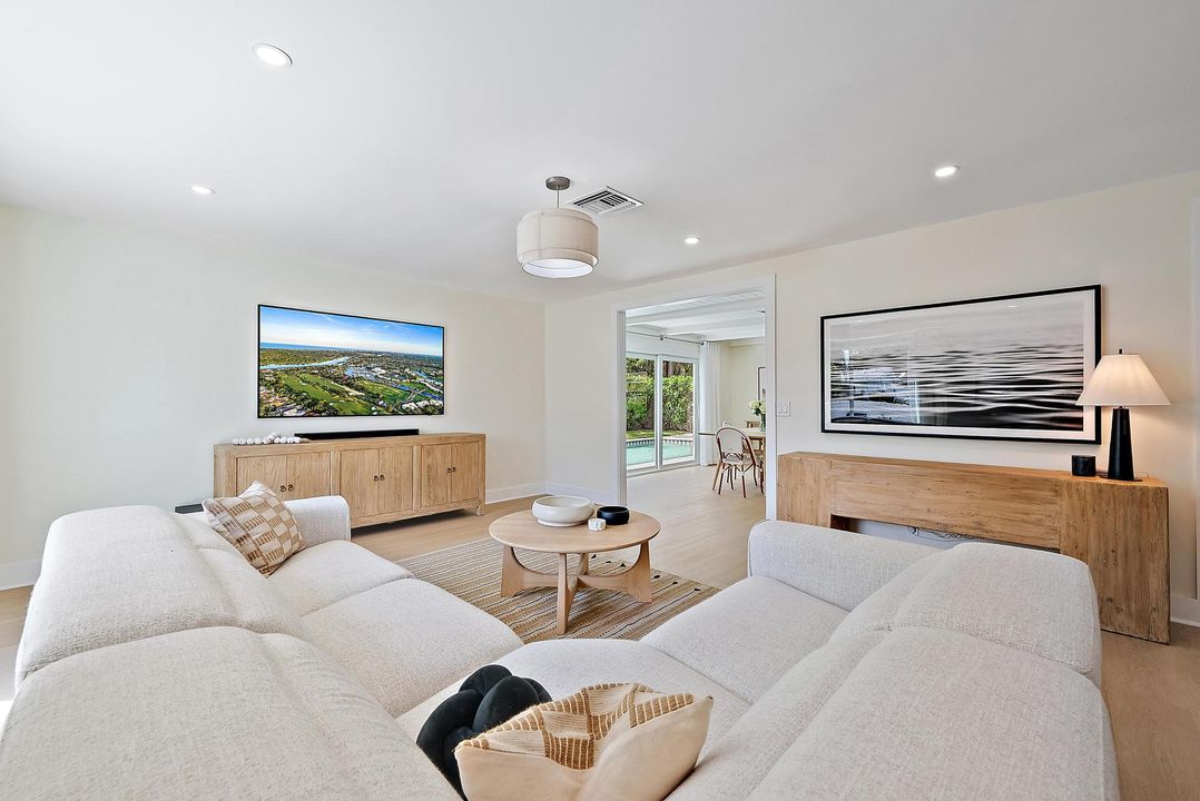 For Rent: $6,000 (3 beds, 2 baths, 1648 Square Feet)