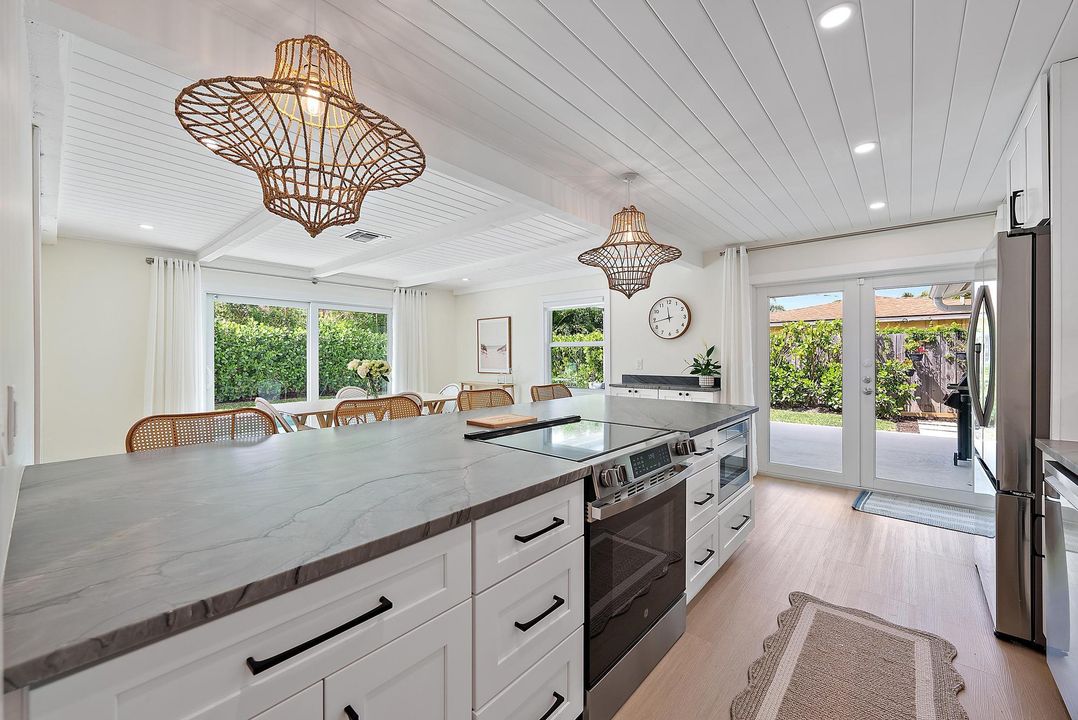 For Rent: $6,000 (3 beds, 2 baths, 1648 Square Feet)