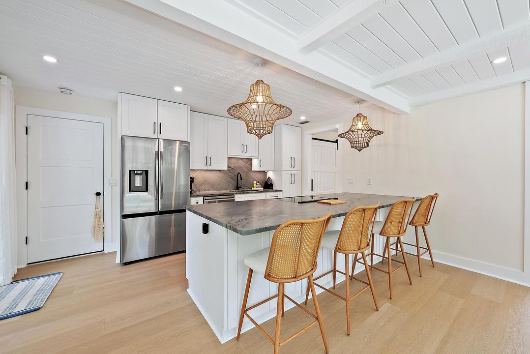 For Rent: $6,000 (3 beds, 2 baths, 1648 Square Feet)