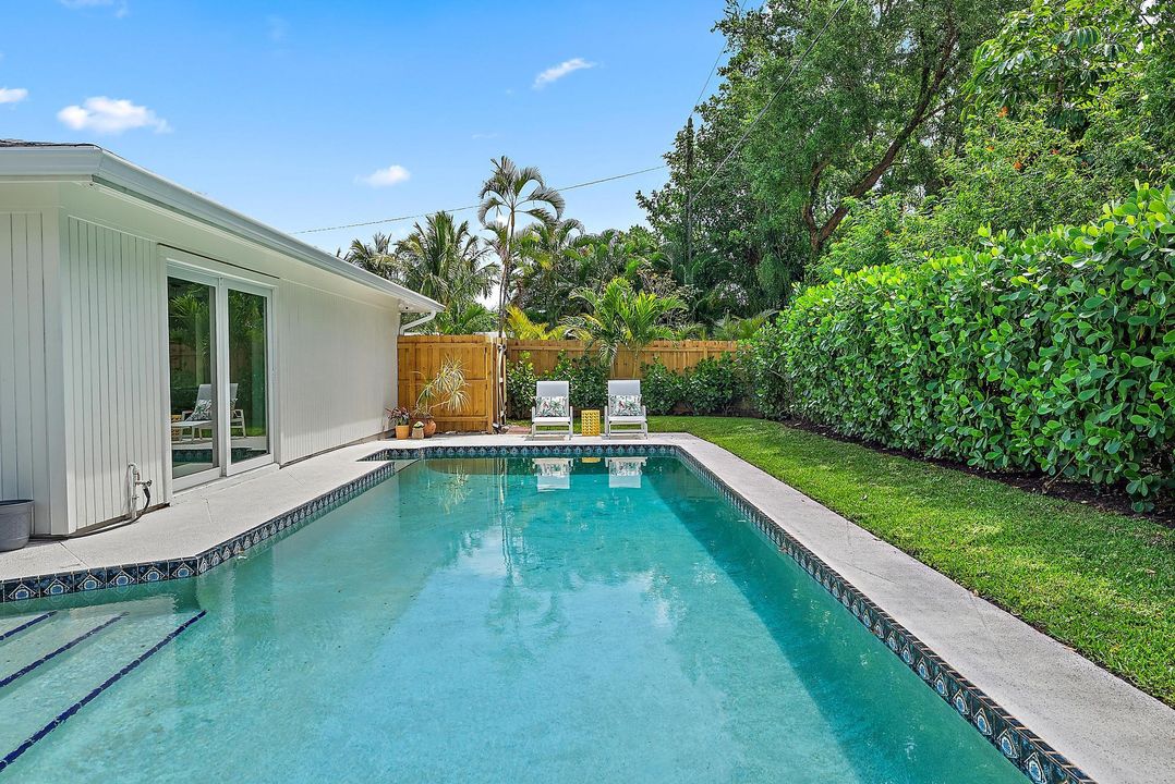 For Rent: $6,000 (3 beds, 2 baths, 1648 Square Feet)