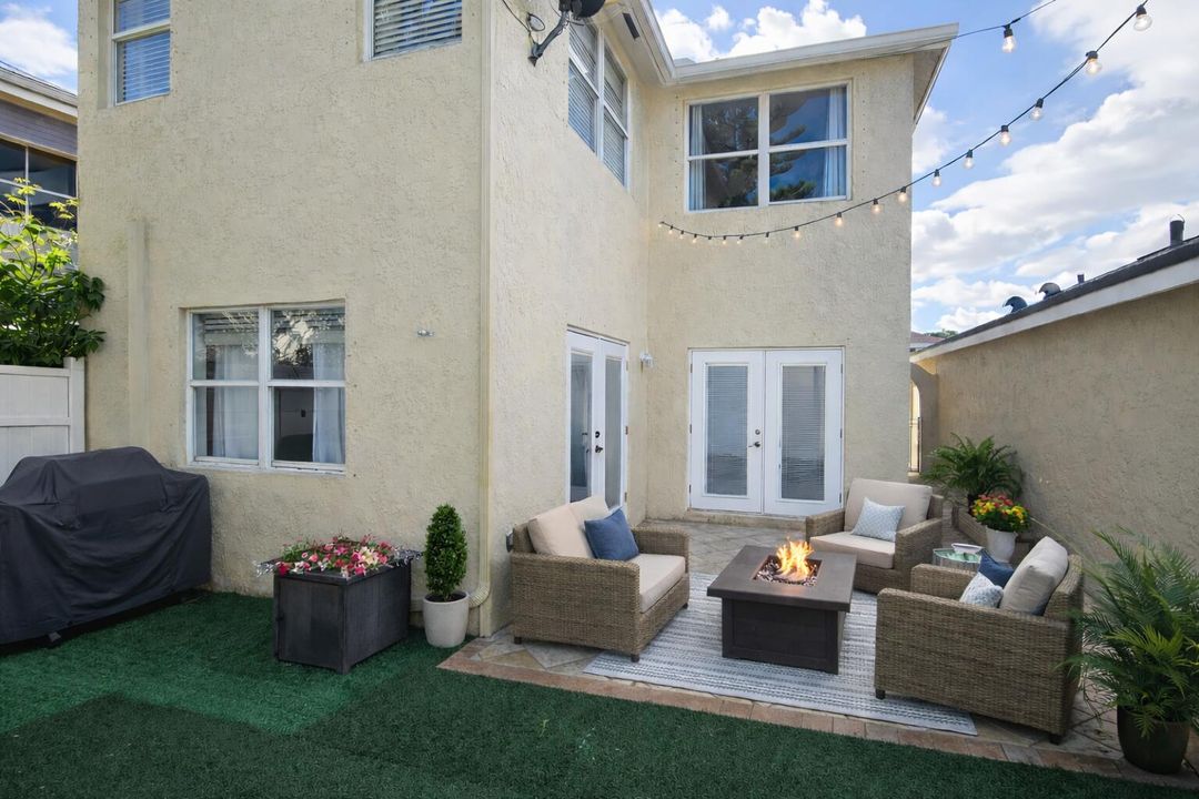 В аренду: $3,600 (4 спален, 2 ванн, 1810 Квадратных фут)