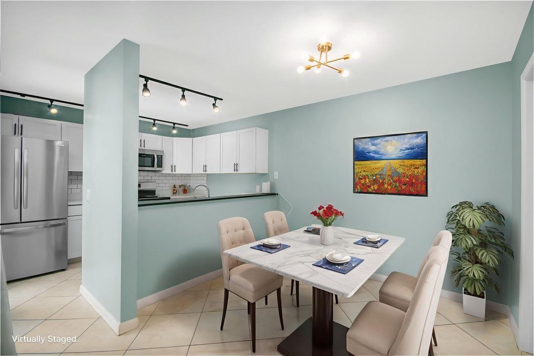 待售: $293,000 (2 贝兹, 2 浴室, 1236 平方英尺)