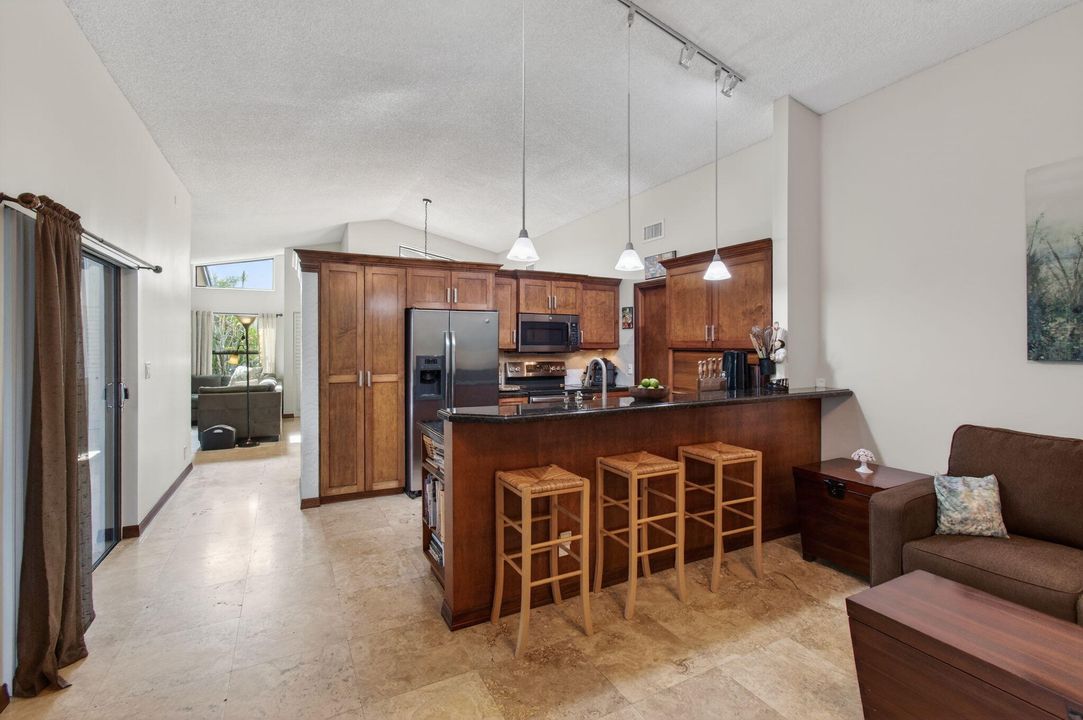 For Sale: $649,900 (3 beds, 2 baths, 1592 Square Feet)