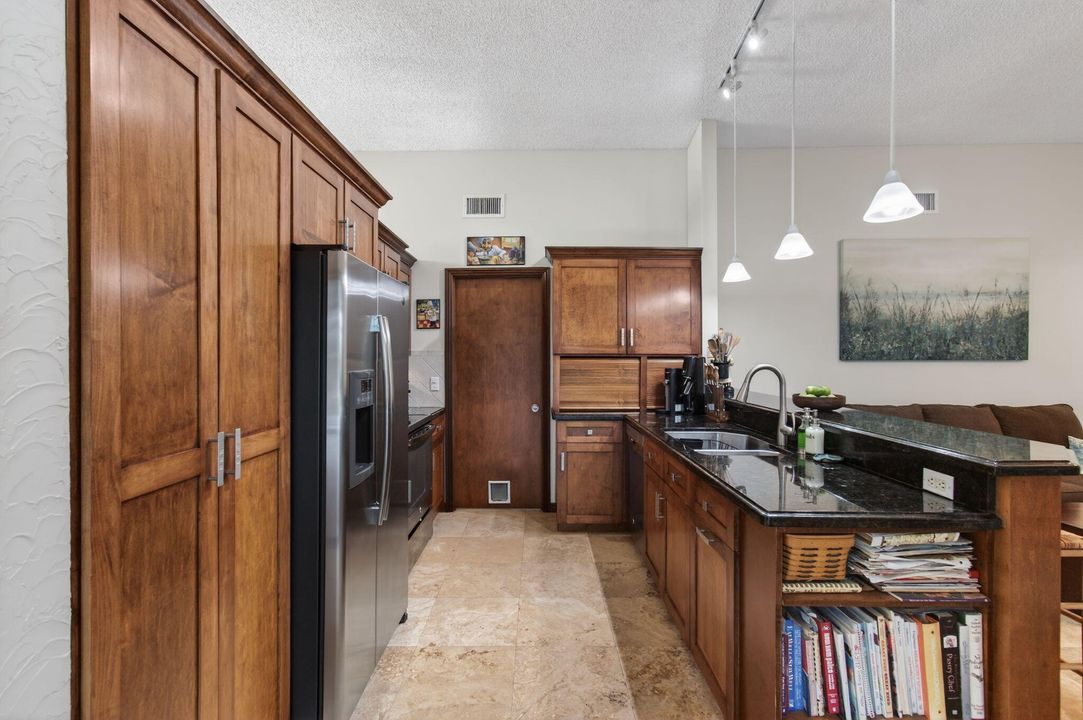 For Sale: $649,900 (3 beds, 2 baths, 1592 Square Feet)