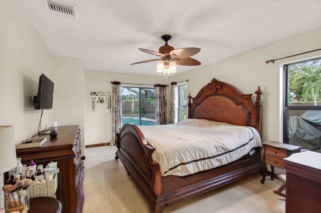 For Sale: $649,900 (3 beds, 2 baths, 1592 Square Feet)