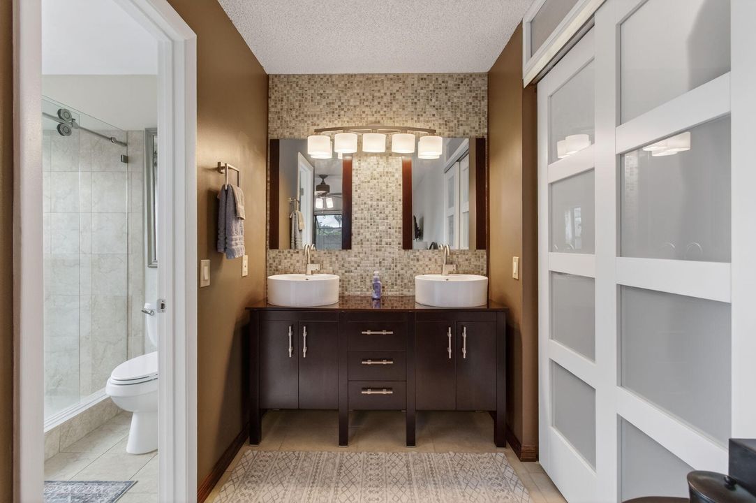 For Sale: $649,900 (3 beds, 2 baths, 1592 Square Feet)