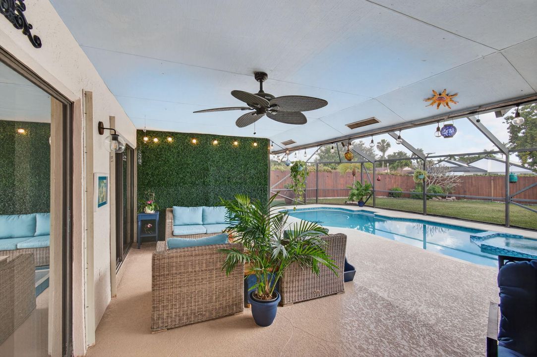 For Sale: $649,900 (3 beds, 2 baths, 1592 Square Feet)