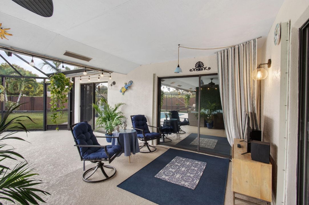 For Sale: $649,900 (3 beds, 2 baths, 1592 Square Feet)