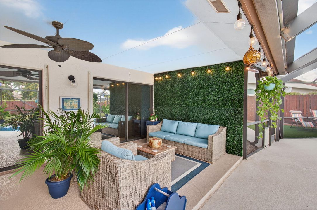 For Sale: $649,900 (3 beds, 2 baths, 1592 Square Feet)