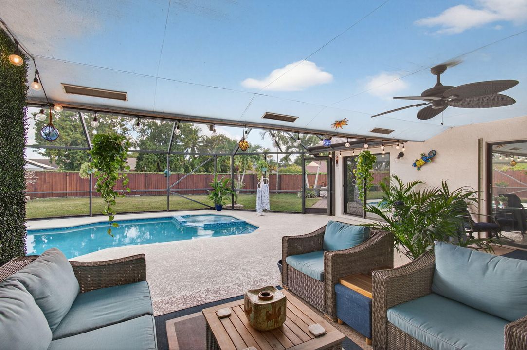 For Sale: $649,900 (3 beds, 2 baths, 1592 Square Feet)