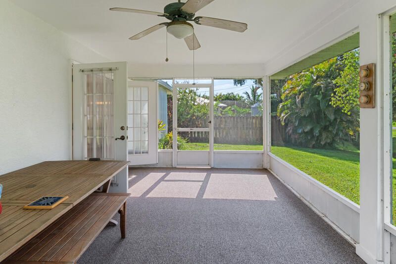 На продажу: $349,999 (3 спален, 2 ванн, 1450 Квадратных фут)