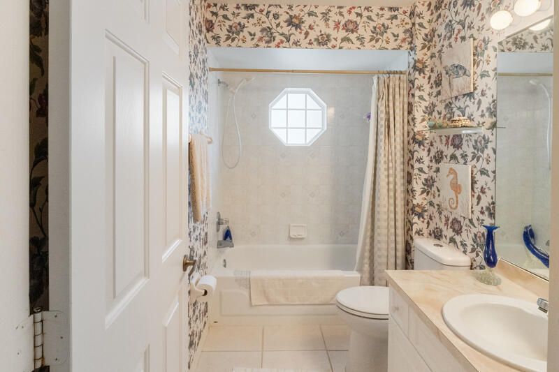 На продажу: $349,999 (3 спален, 2 ванн, 1450 Квадратных фут)