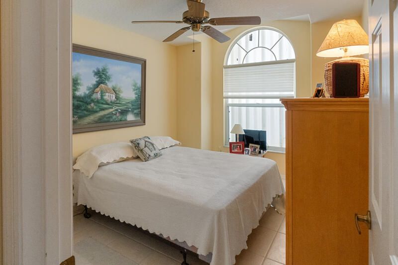 На продажу: $349,999 (3 спален, 2 ванн, 1450 Квадратных фут)