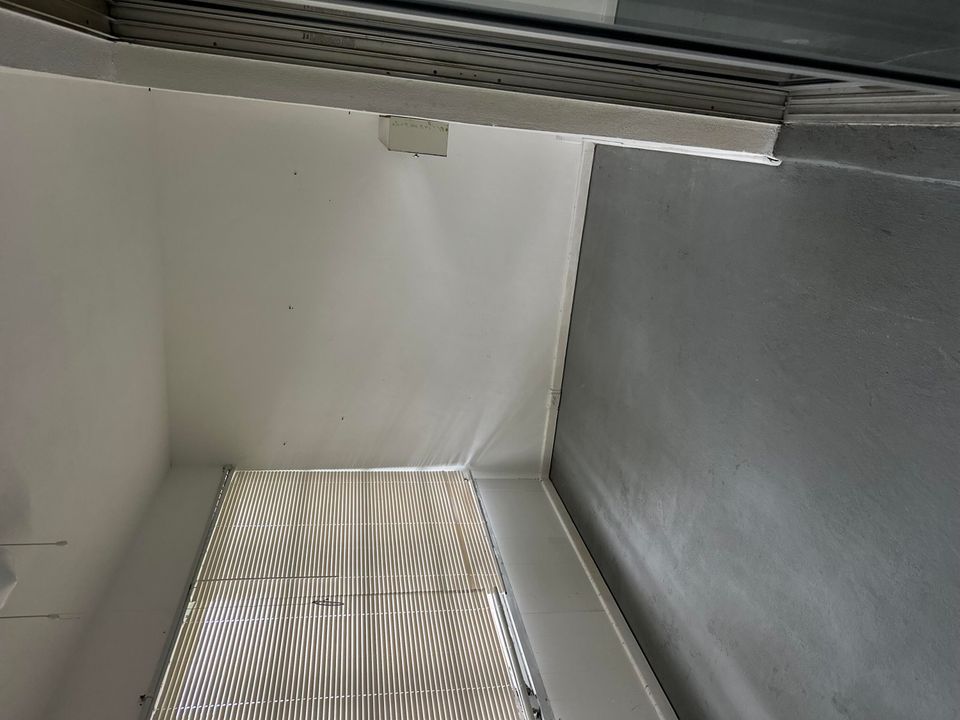 For Rent: $1,600 (1 beds, 1 baths, 994 Square Feet)