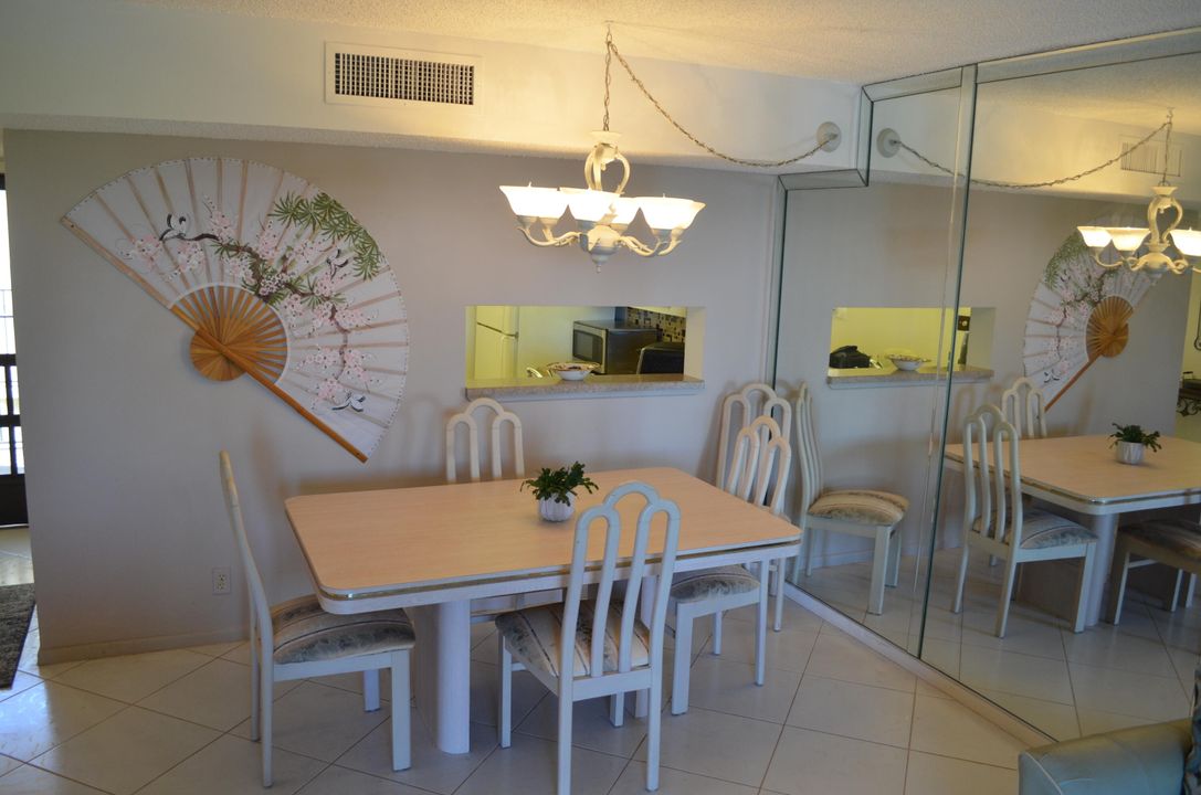 For Sale: $159,000 (2 beds, 2 baths, 930 Square Feet)