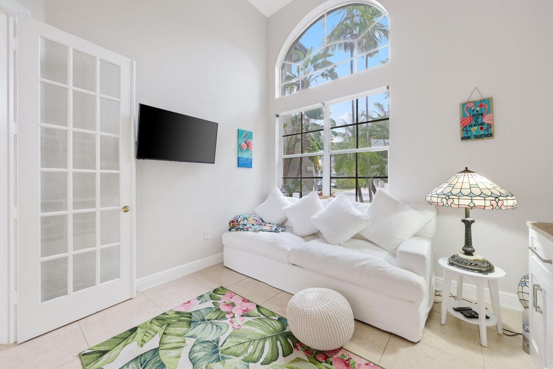 待售: $1,599,999 (6 贝兹, 4 浴室, 4745 平方英尺)