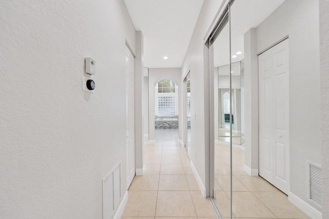 待售: $1,599,999 (6 贝兹, 4 浴室, 4745 平方英尺)