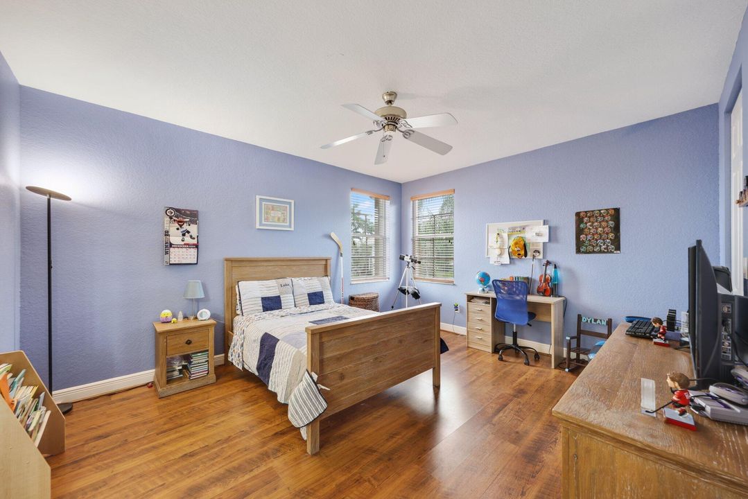 待售: $1,599,999 (6 贝兹, 4 浴室, 4745 平方英尺)