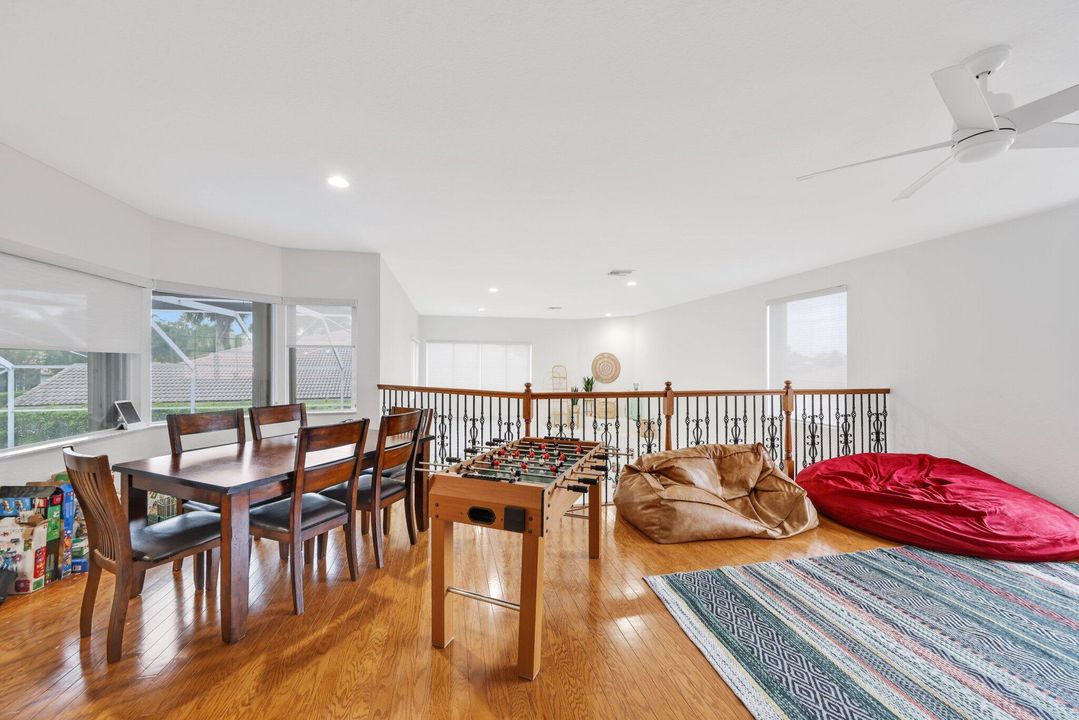 待售: $1,599,999 (6 贝兹, 4 浴室, 4745 平方英尺)