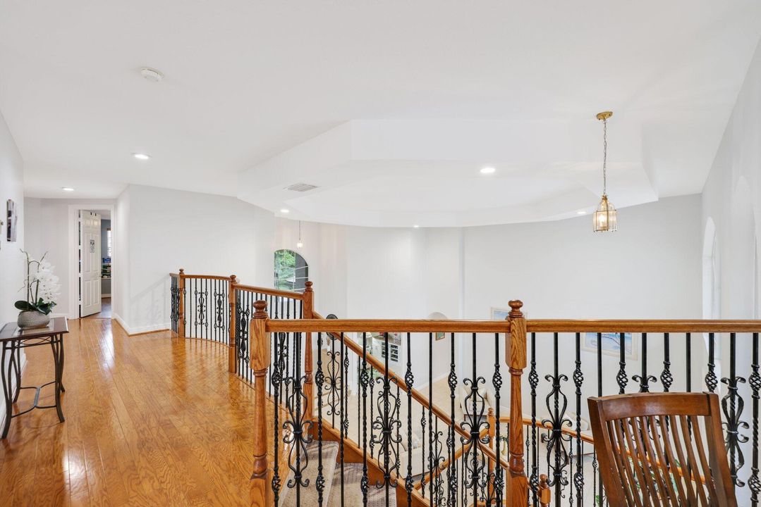 待售: $1,599,999 (6 贝兹, 4 浴室, 4745 平方英尺)