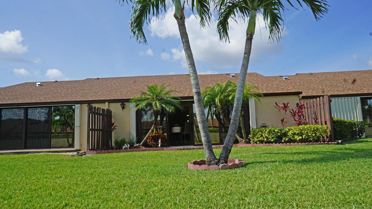 На продажу: $229,500 (2 спален, 2 ванн, 1370 Квадратных фут)