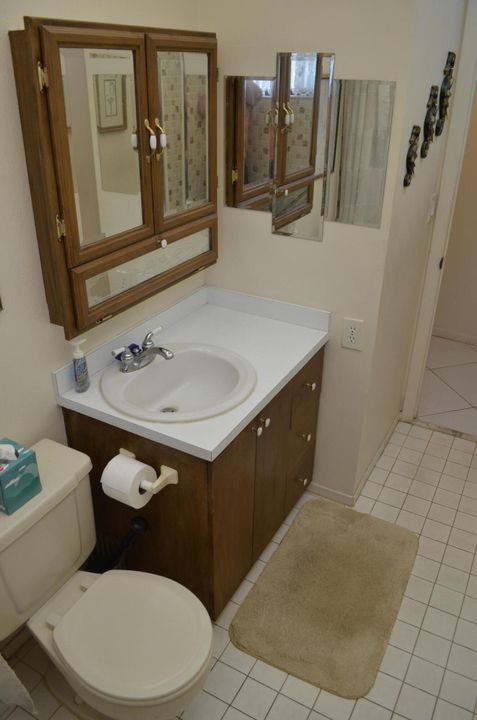 For Sale: $159,000 (2 beds, 2 baths, 930 Square Feet)