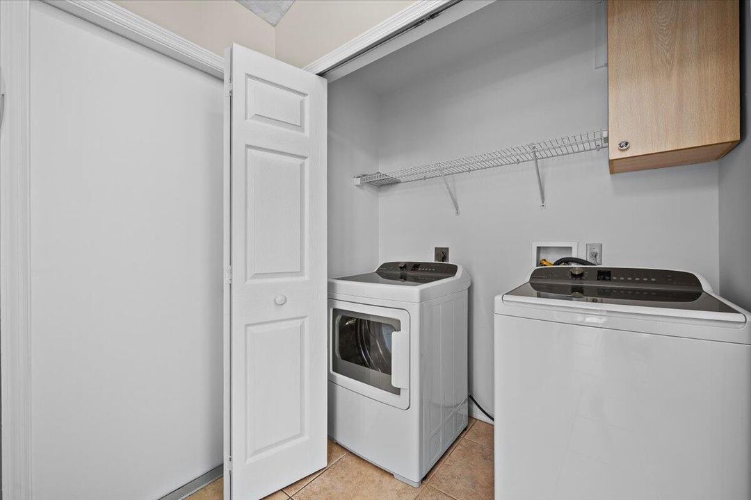 For Sale: $419,500 (3 beds, 2 baths, 1657 Square Feet)