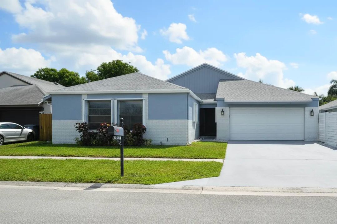 En Renta: $4,150 (4 camas, 2 baños, 1874 Pies cuadrados)