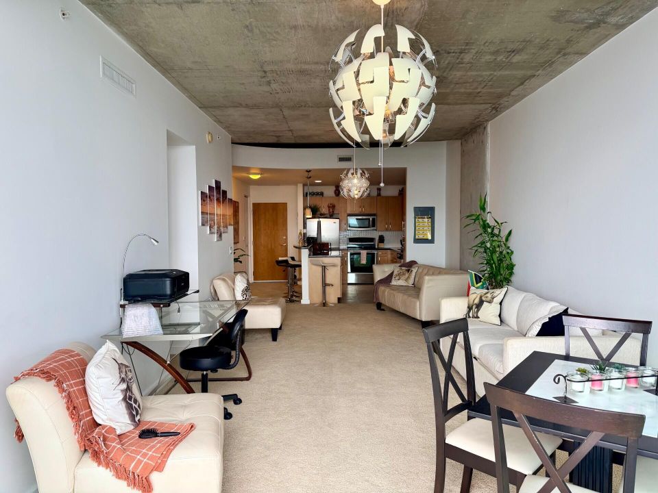 В аренду: $2,800 (1 спален, 1 ванн, 893 Квадратных фут)