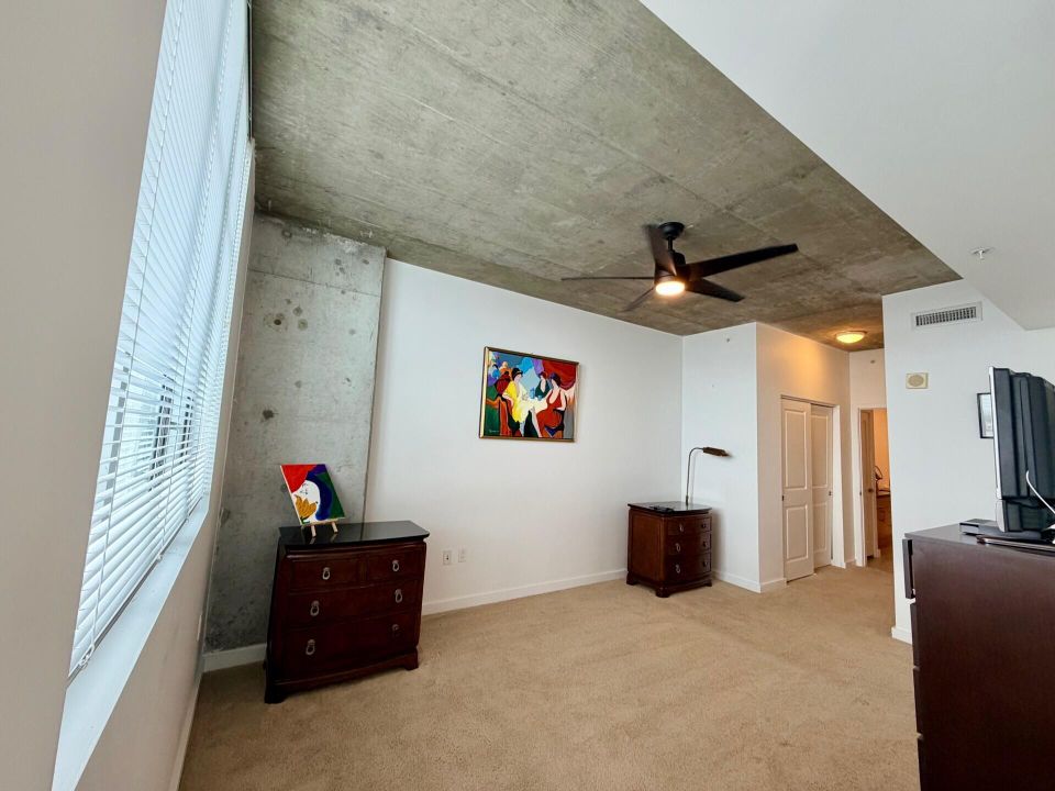 В аренду: $2,800 (1 спален, 1 ванн, 893 Квадратных фут)