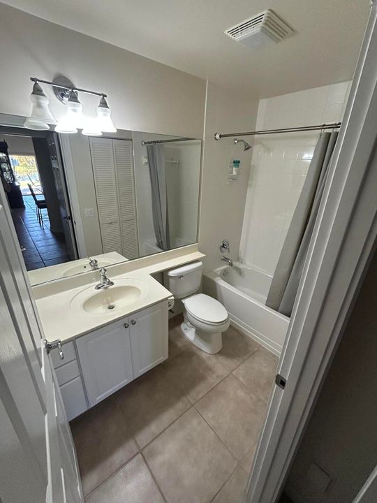 出租: $2,550 (2 贝兹, 2 浴室, 1526 平方英尺)