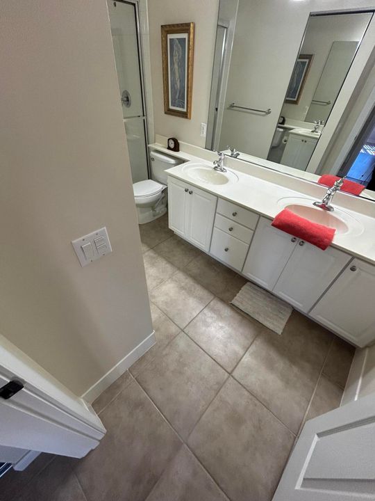 出租: $2,550 (2 贝兹, 2 浴室, 1526 平方英尺)