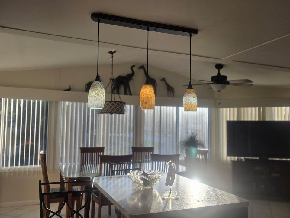 For Sale: $89,000 (2 beds, 2 baths, 1258 Square Feet)