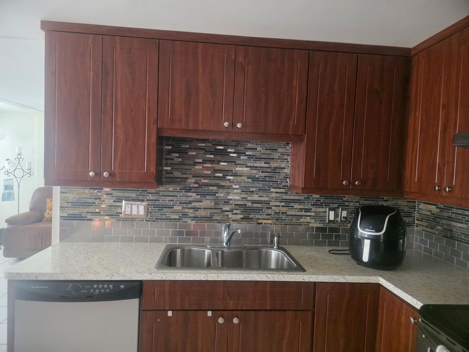 For Sale: $89,000 (2 beds, 2 baths, 1258 Square Feet)