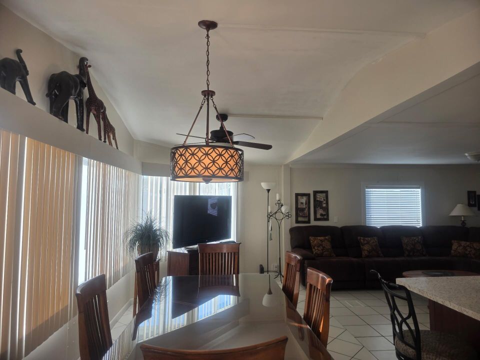 For Sale: $89,000 (2 beds, 2 baths, 1258 Square Feet)