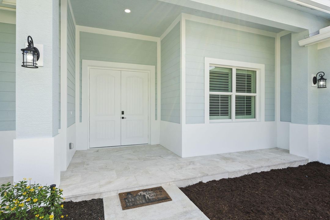 En Venta: $845,900 (4 camas, 4 baños, 2300 Pies cuadrados)